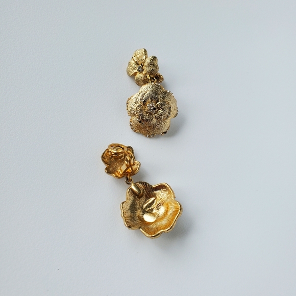 Jewelry - Clip-On Drop Earrings Flower Hammered Gold Tone and Rhinestones Vintage Look